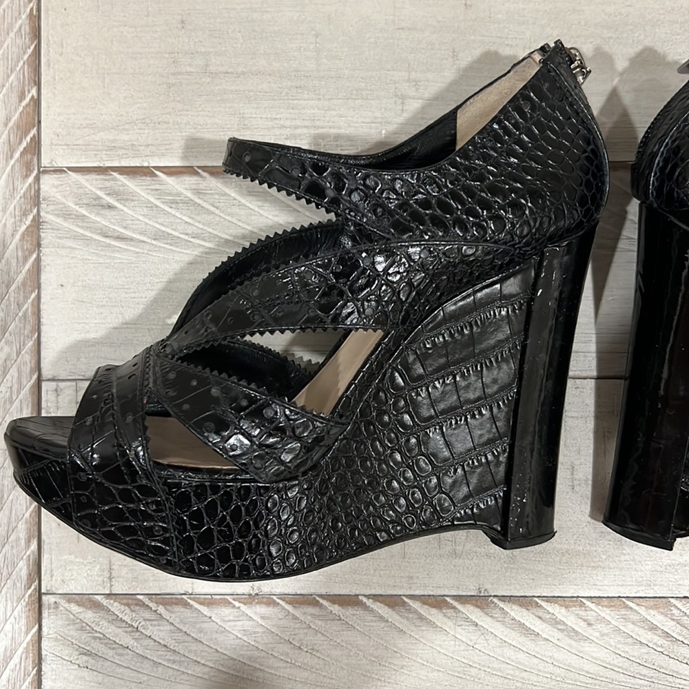 Dior crocodile-embossed leather wedges - Picture 11 of 16